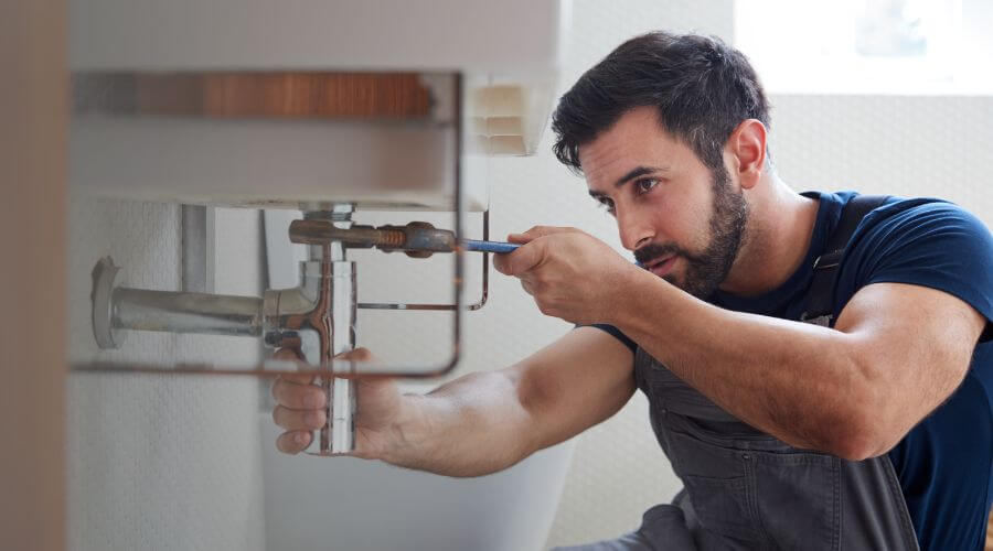 Expert burst pipe repair services in Kenvir, KY